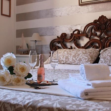 Affittacamere Perla Del Prione ลาสเปเซีย ภายนอก รูปภาพ