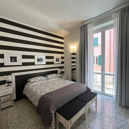 Affittacamere Perla Del Prione ลาสเปเซีย ภายนอก รูปภาพ