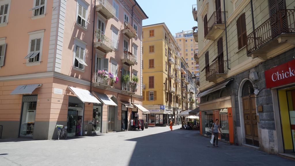 Affittacamere Perla Del Prione ลาสเปเซีย ภายนอก รูปภาพ